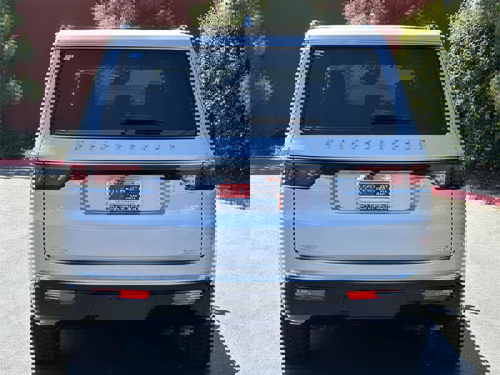 Used 2022 Jeep Wagoneer Series III image 5