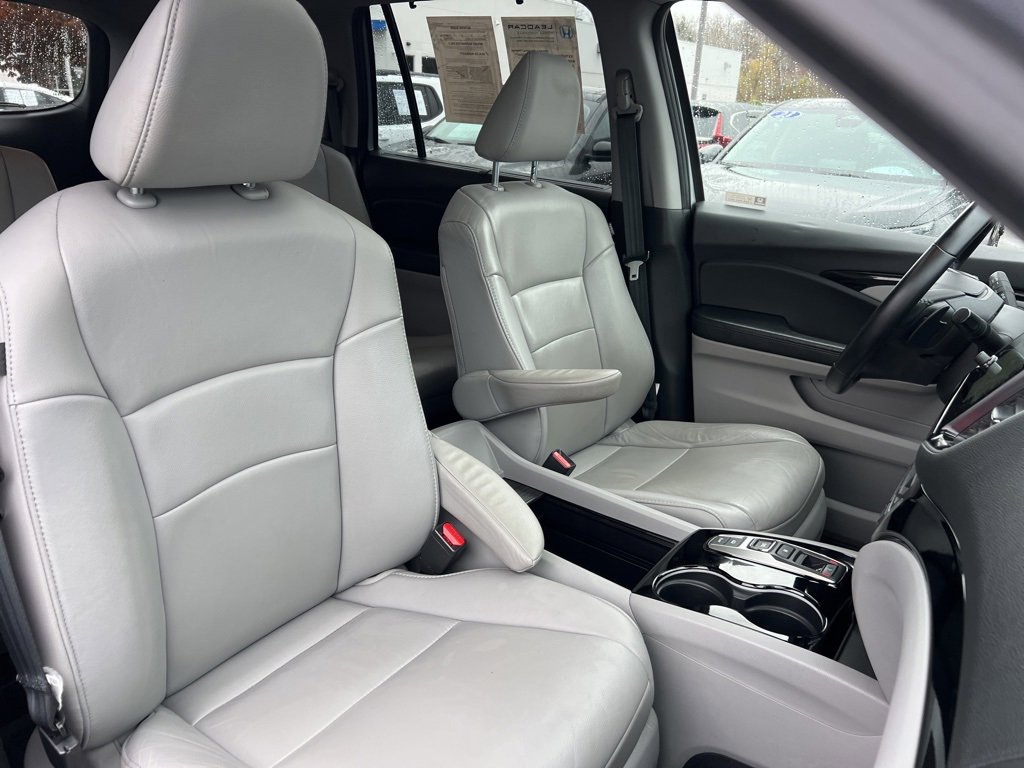 Used 2019 Honda Pilot Touring image 30