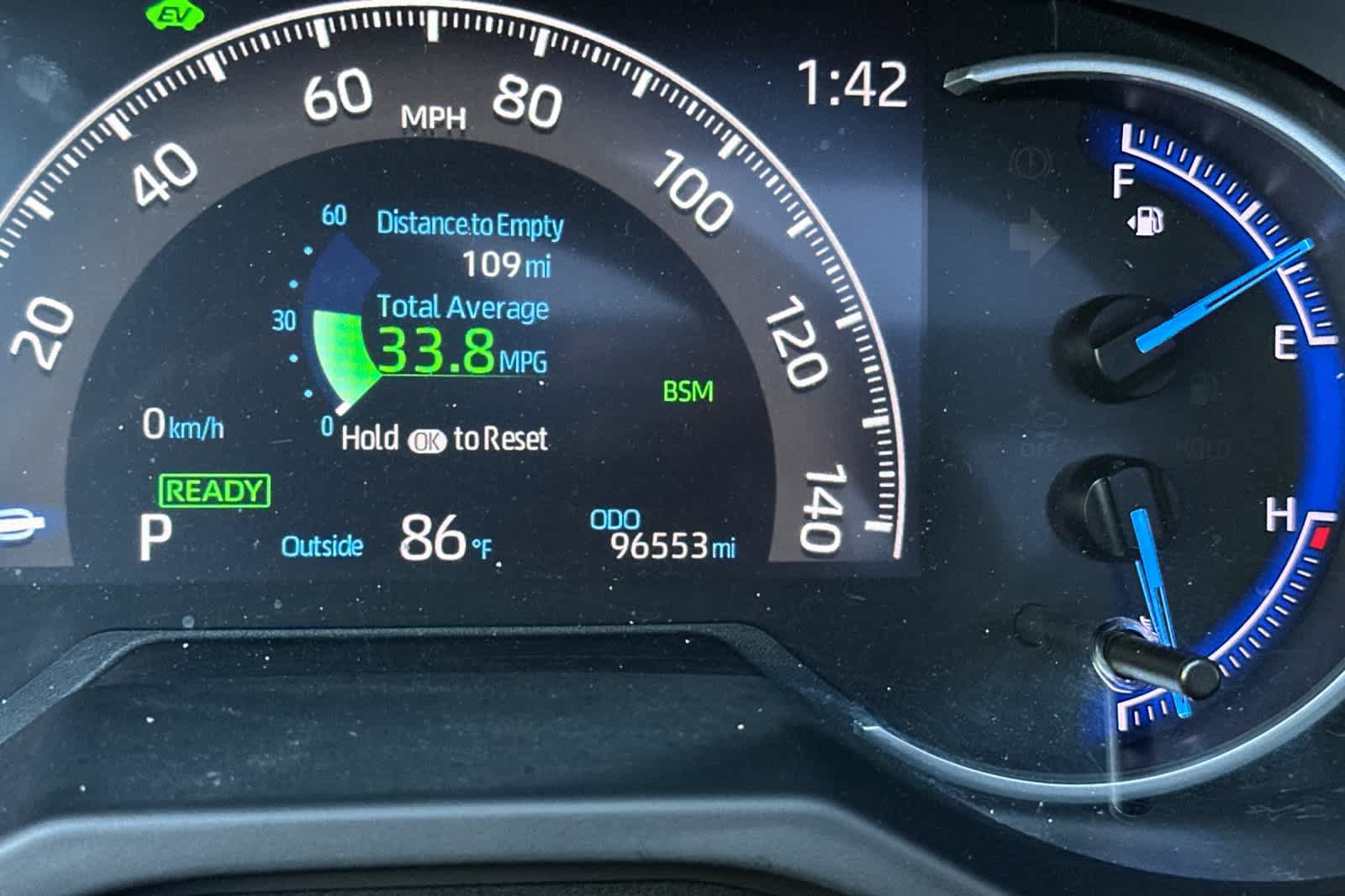 Used 2020 Toyota RAV4 Limited AWD/4WD image 30