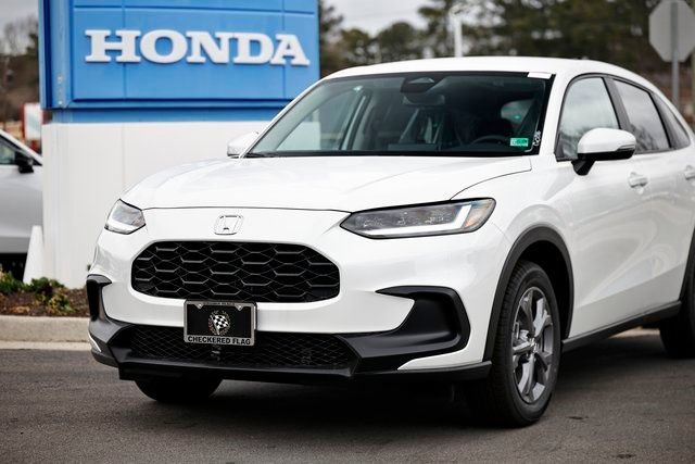 New 2027 Honda HR-V LX image 2