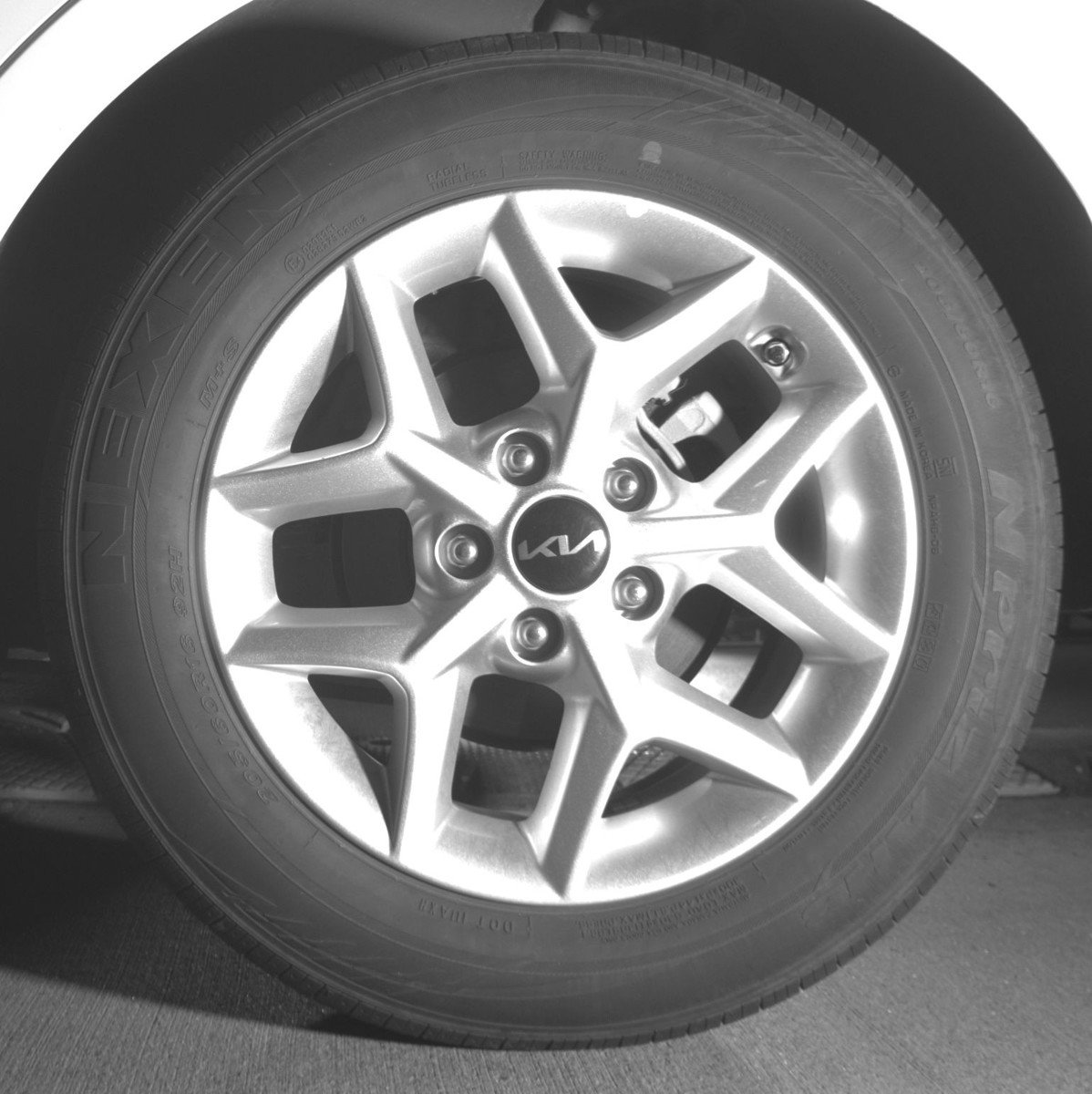 Used 2025 Kia Soul LX w/ LX Technology Package image 14