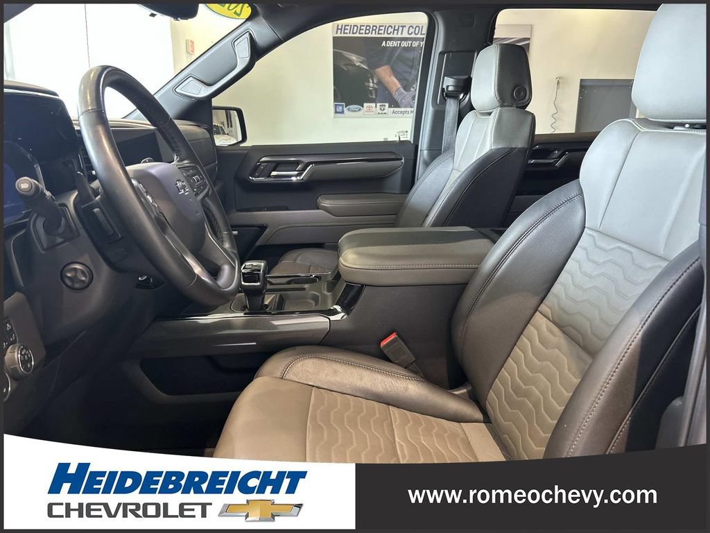 Used 2024 Chevrolet Silverado 1500 ZR2 w/ Technology Package AWD/4WD image 13