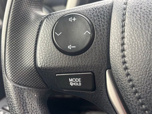Used 2016 Toyota RAV4 LE image 18