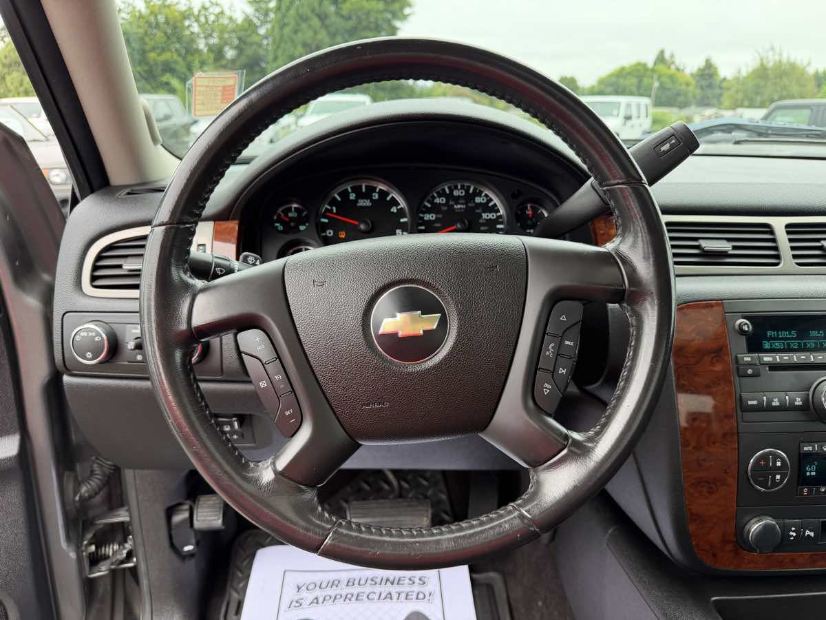 Used 2009 Chevrolet Silverado 3500 W/T AWD/4WD image 15
