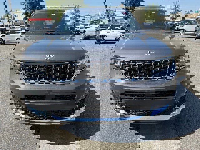 New 2025 Jeep Grand Cherokee L Limited w/ Trailer Tow Package image 1