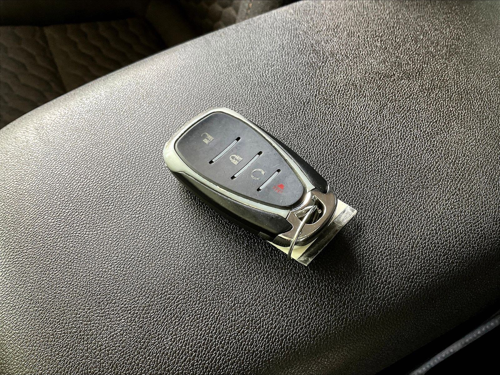 Used 2018 Chevrolet Equinox LT FWD image 32