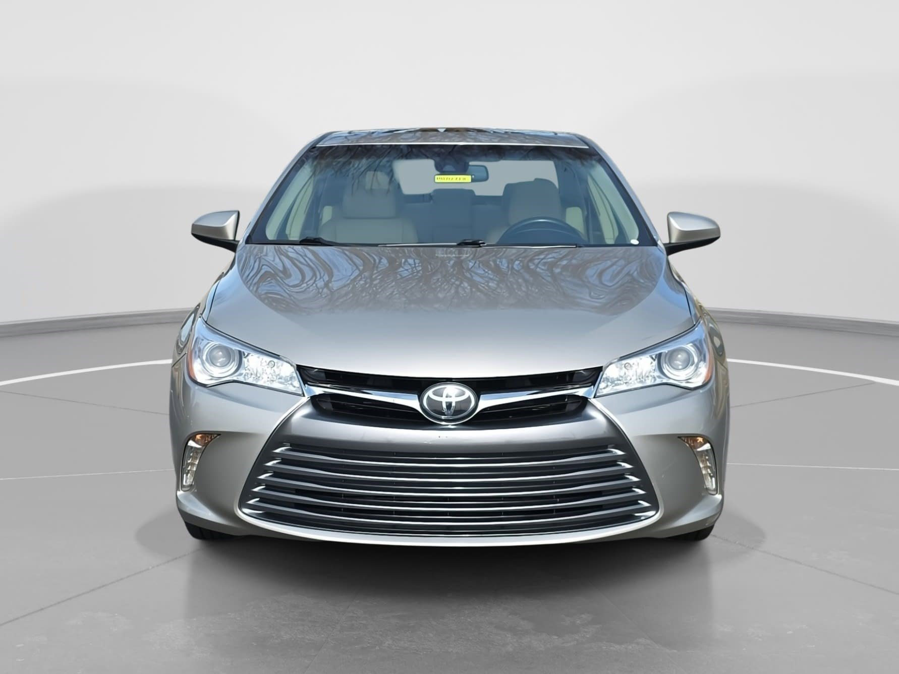 Used 2017 Toyota Camry XLE w/ Moonroof Package image 2