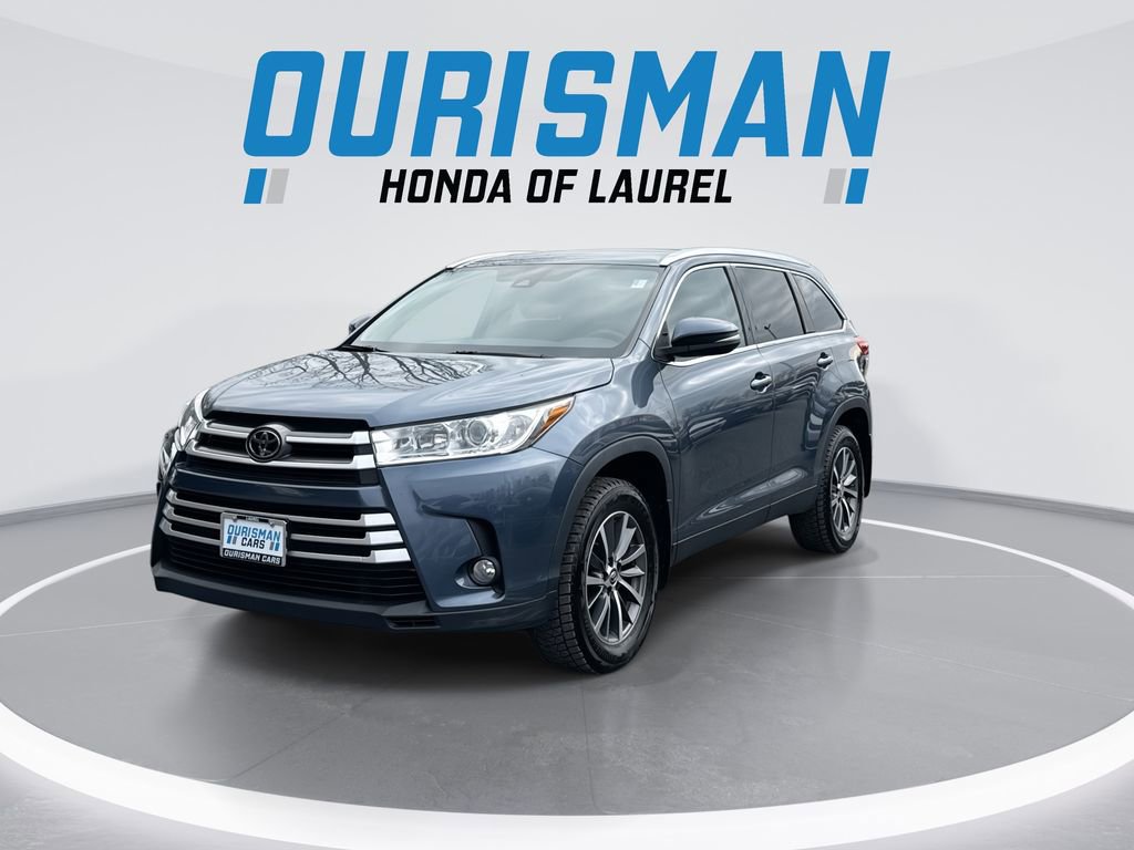 Used 2019 Toyota Highlander XLE w/ Carpet Mat Package (TMS) image 4
