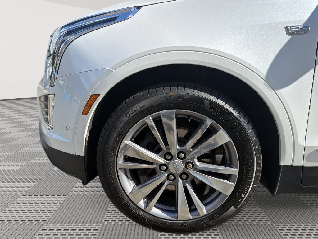 Used 2024 Cadillac XT5 Premium Luxury w/ Technology Package AWD/4WD image 19