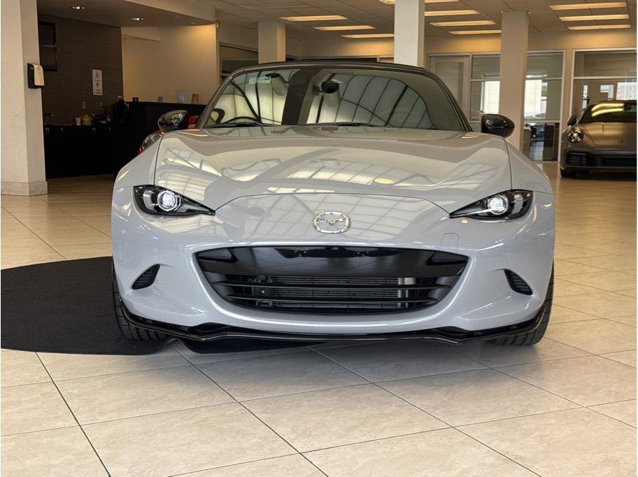 Used 2024 MAZDA MX-5 Miata Club RWD image 3