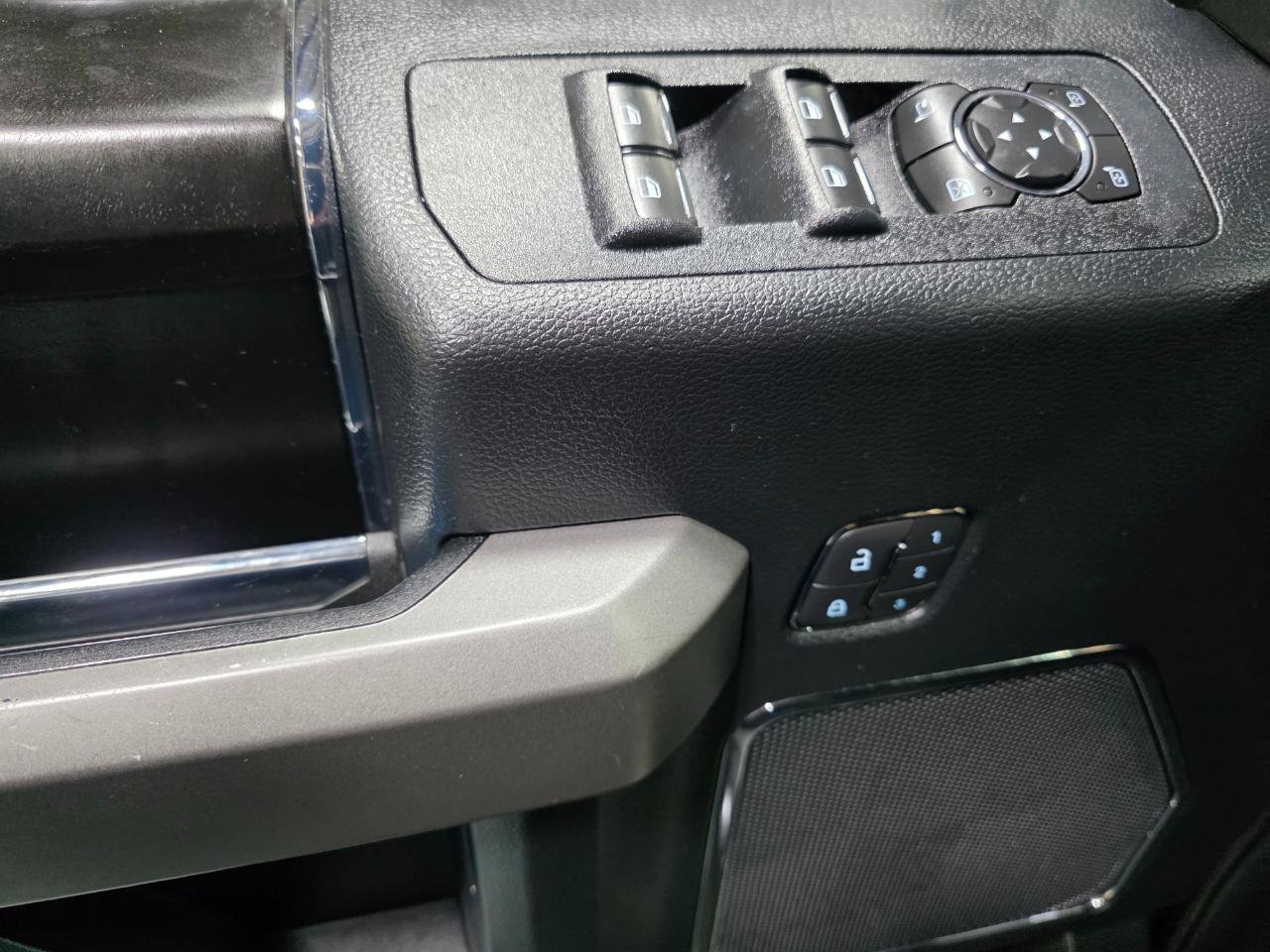 Used 2019 Ford F150 Platinum image 18