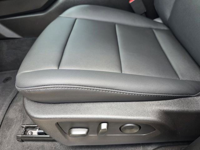 Used 2026 Chevrolet Colorado LT w/ LT Convenience Package RWD image 21