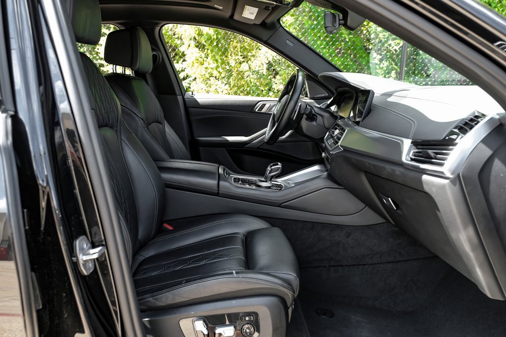 Used 2023 BMW X6 xDrive40i w/ M Sport Package image 40