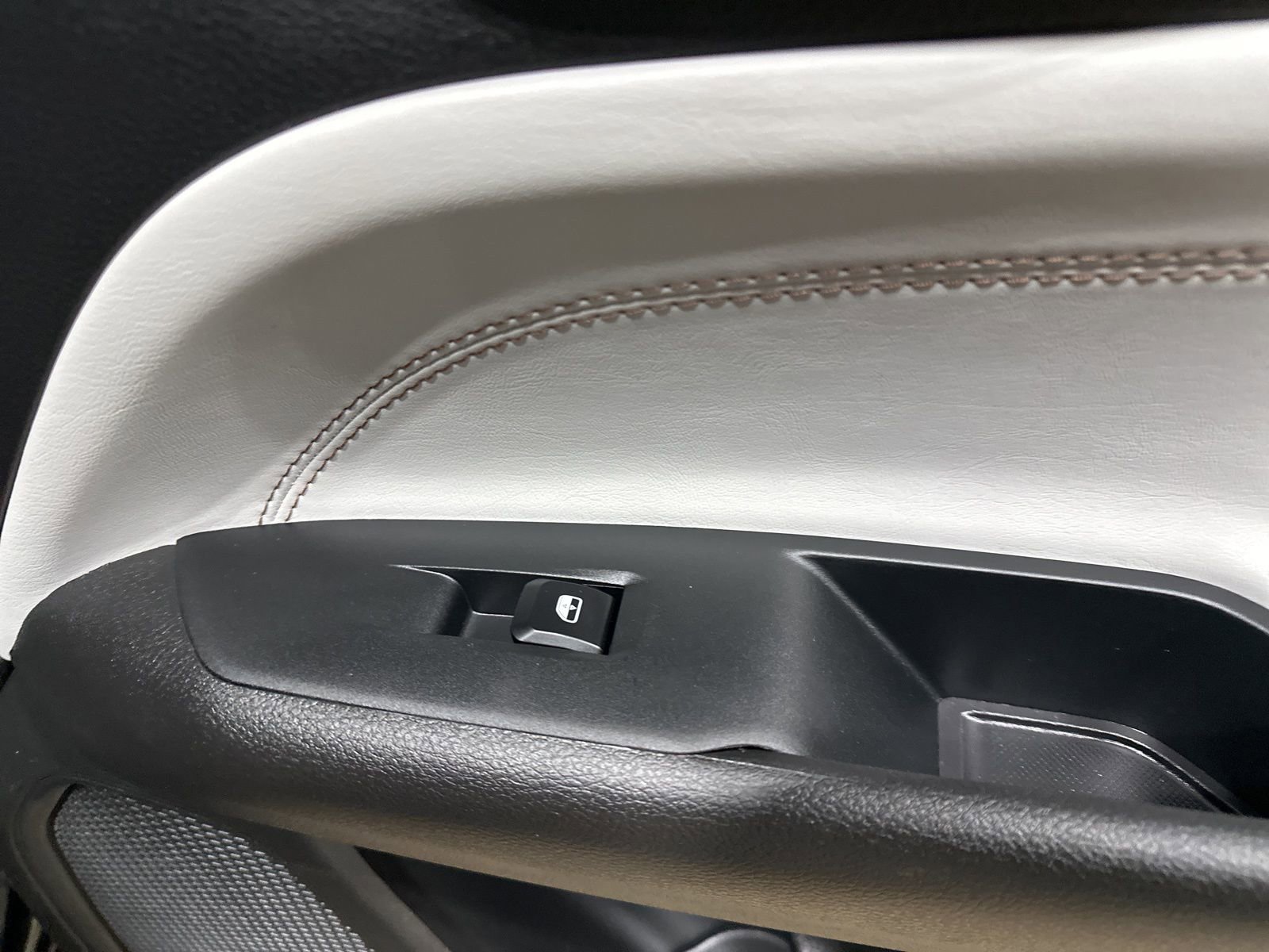 Used 2024 Jeep Compass Limited w/ Elite Group image 29