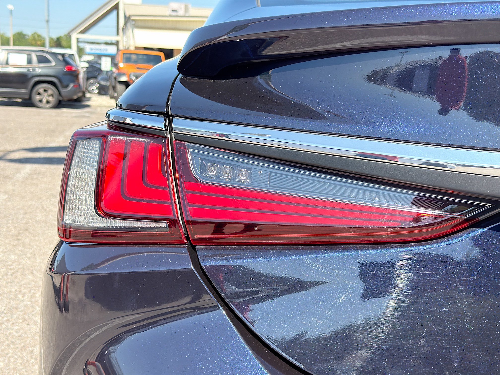 Used 2021 Lexus ES 350 w/ Premium Package FWD image 10