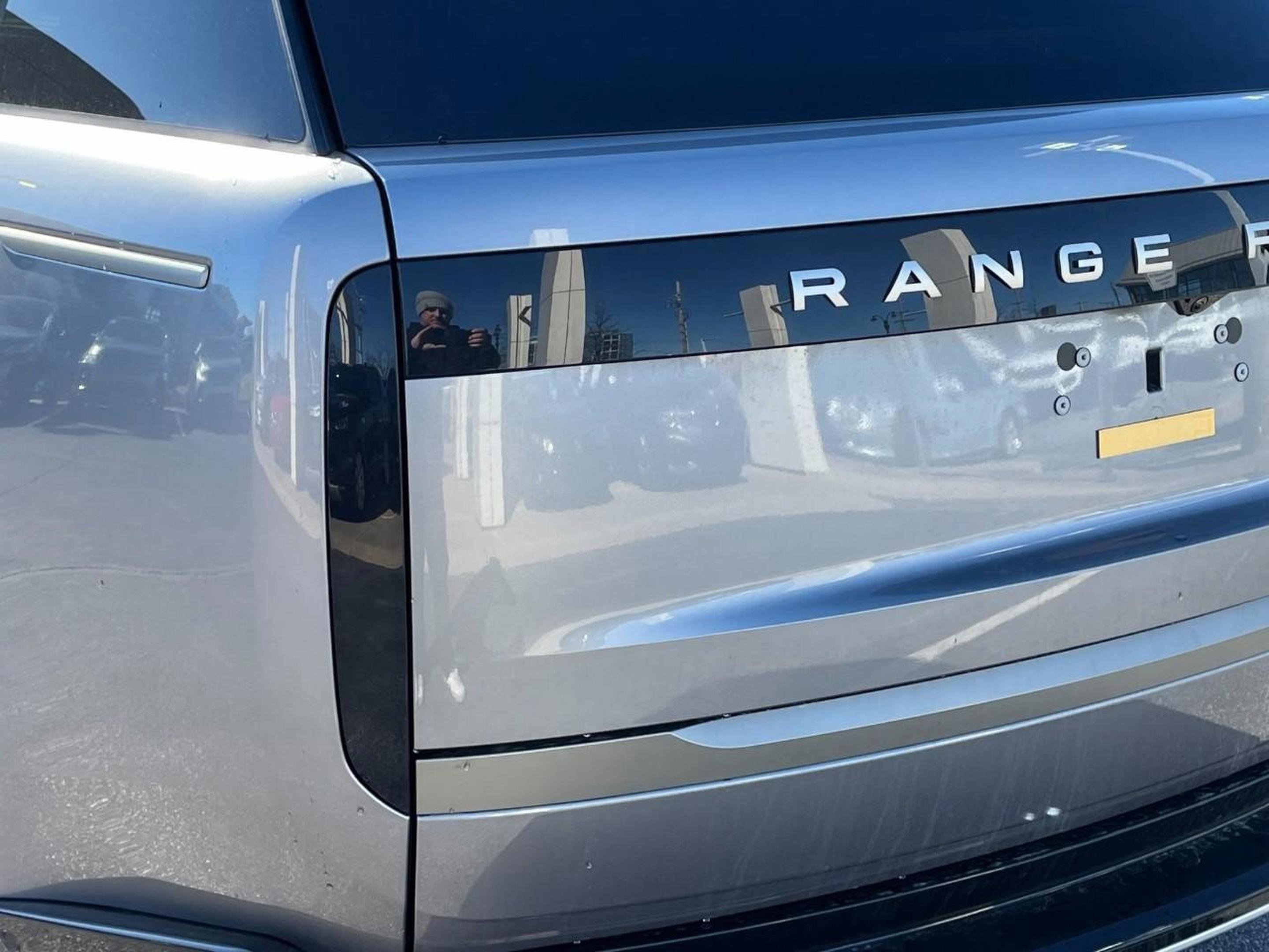 New 2025 Land Rover Range Rover SE image 12