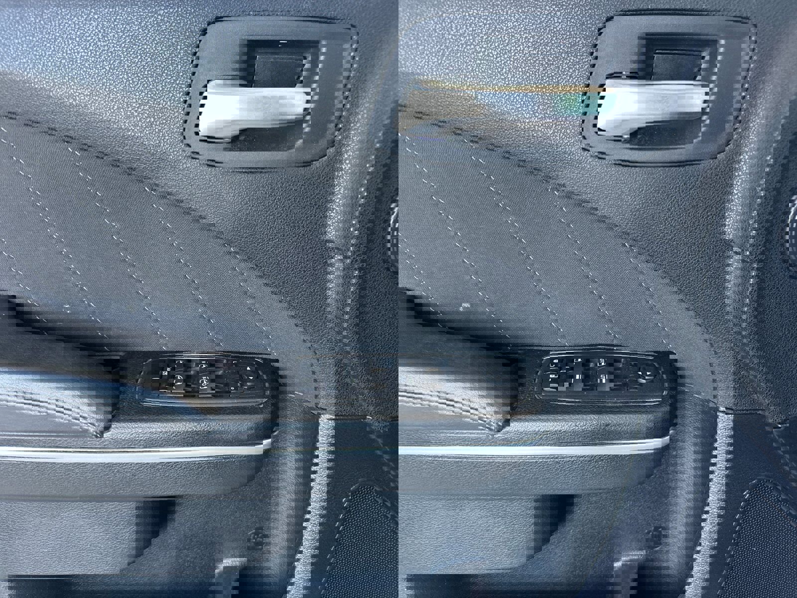 Used 2023 Dodge Charger R/T image 10