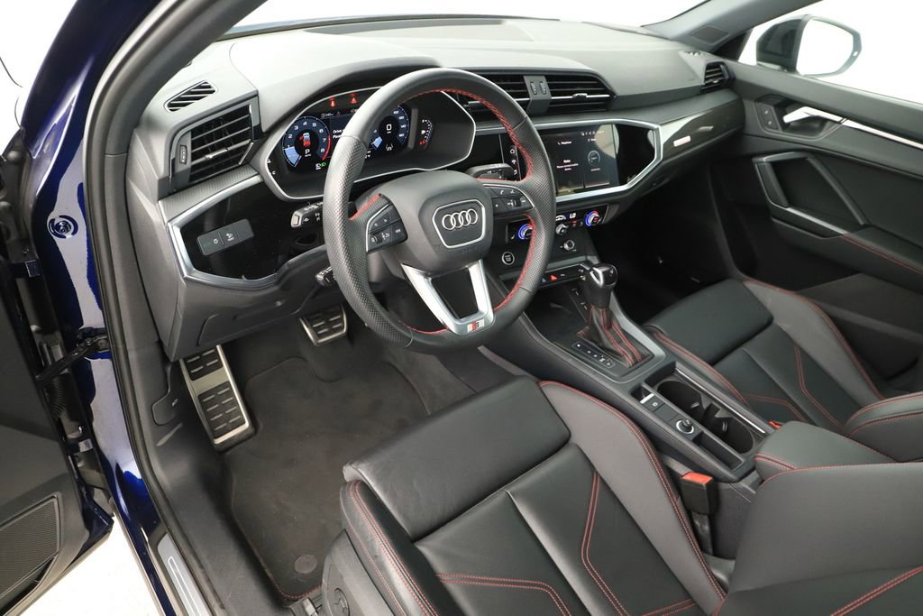 Certified 2025 Audi Q3 2.0T Premium Plus w/ Premium Plus Package AWD/4WD image 15