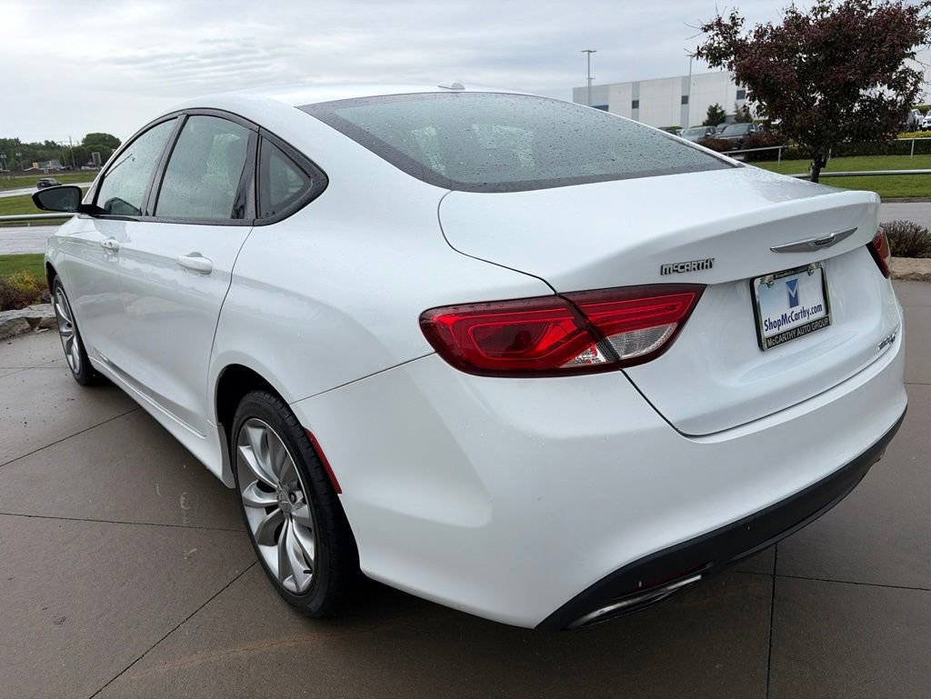 Used 2016 Chrysler 200 S FWD image 11