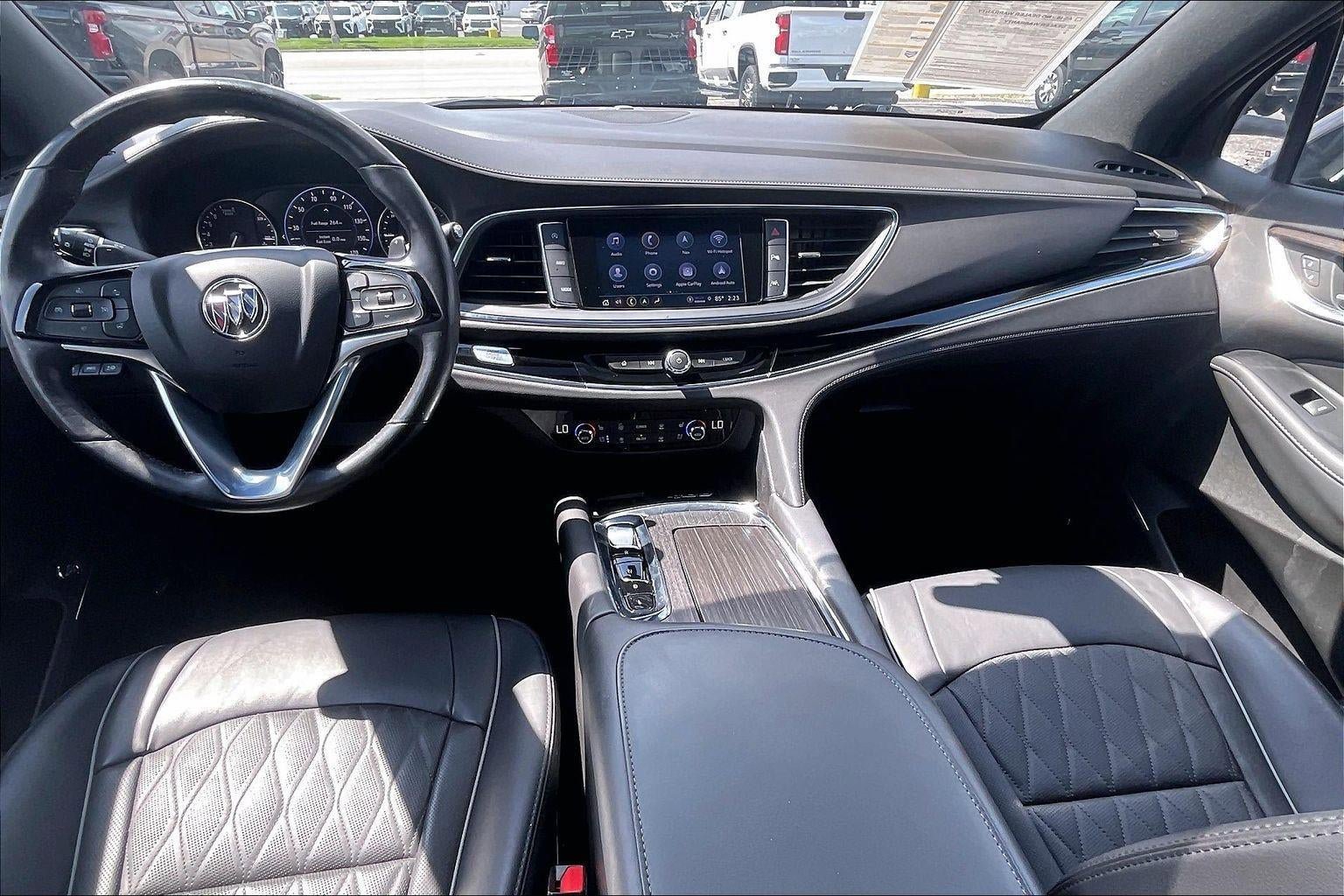 Used 2023 Buick Enclave Avenir w/ Avenir Technology Package AWD/4WD image 16
