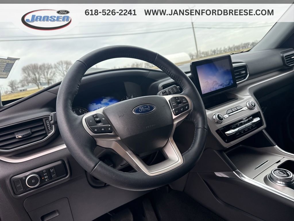 Used 2023 Ford Explorer XLT w/ Equipment Group 202A AWD/4WD image 13
