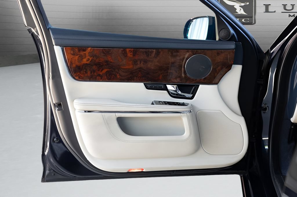 Used 2012 Jaguar XJ L RWD image 35