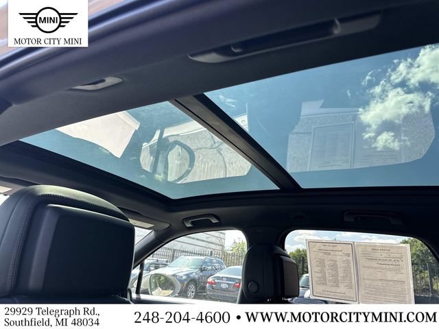 Used 2024 Porsche Cayenne AWD/4WD image 16