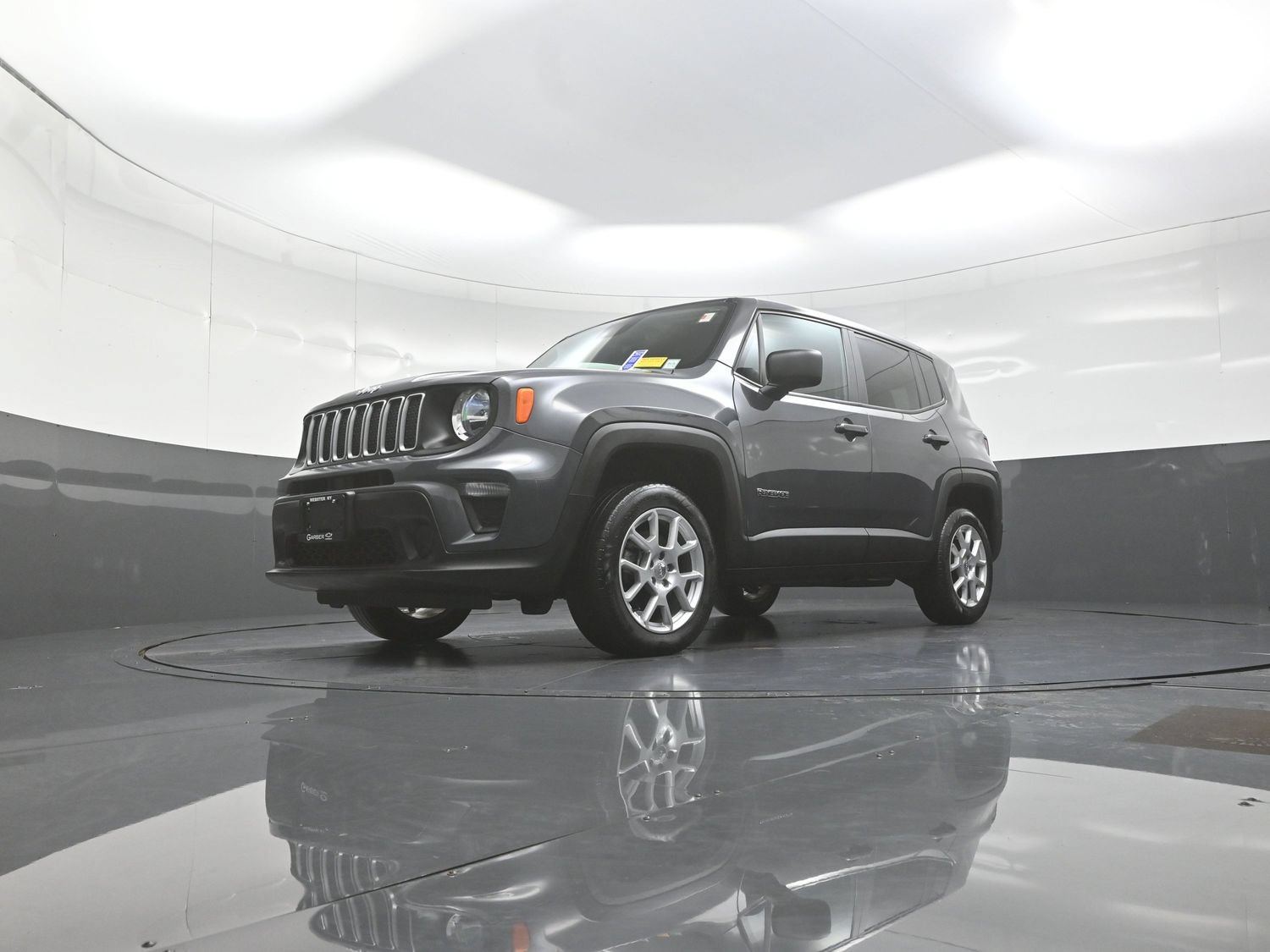 Used 2023 Jeep Renegade Latitude AWD/4WD image 11