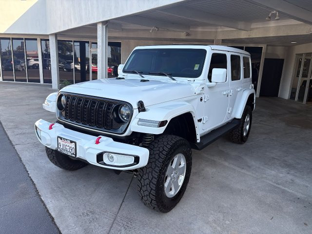 Used 2024 Jeep Wrangler Unlimited AWD/4WD image 9