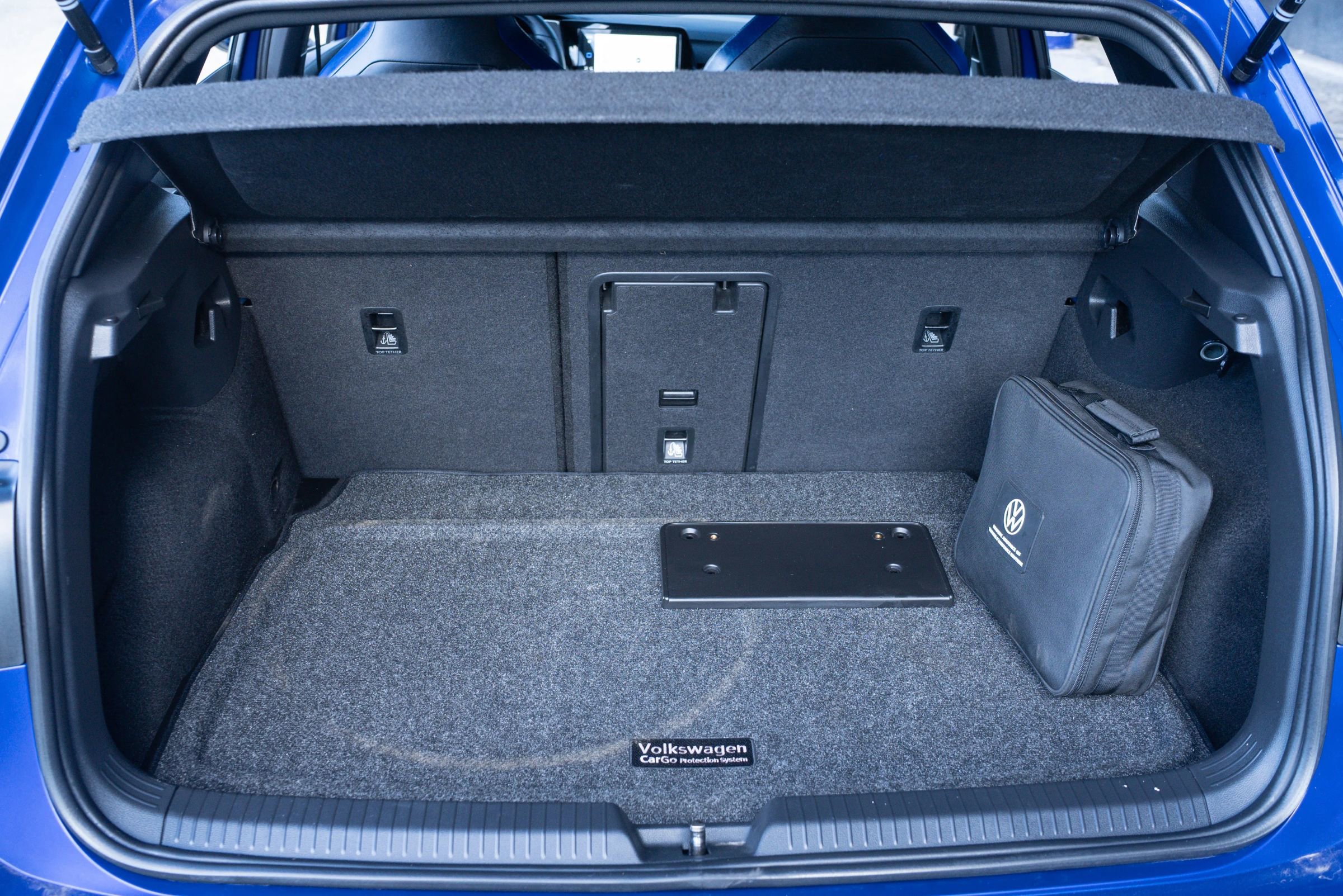 Used 2023 Volkswagen Golf 20th Anniversary Edition image 7