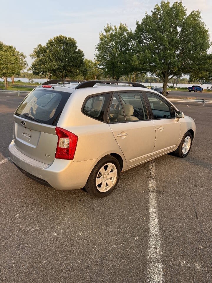 Used 2009 Kia Rondo LX FWD image 7