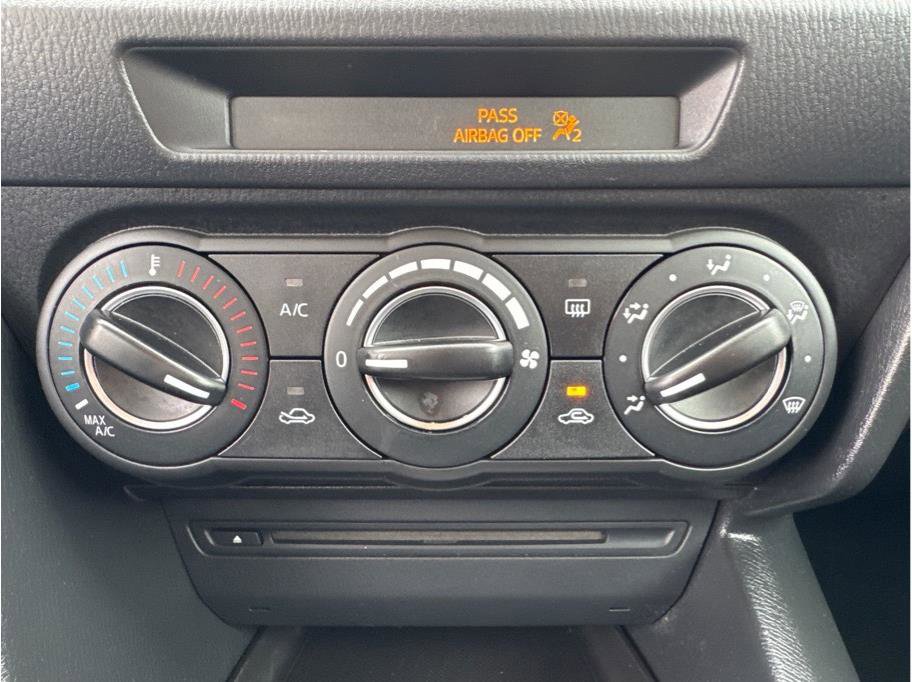 Used 2014 MAZDA MAZDA3 i Touring image 21