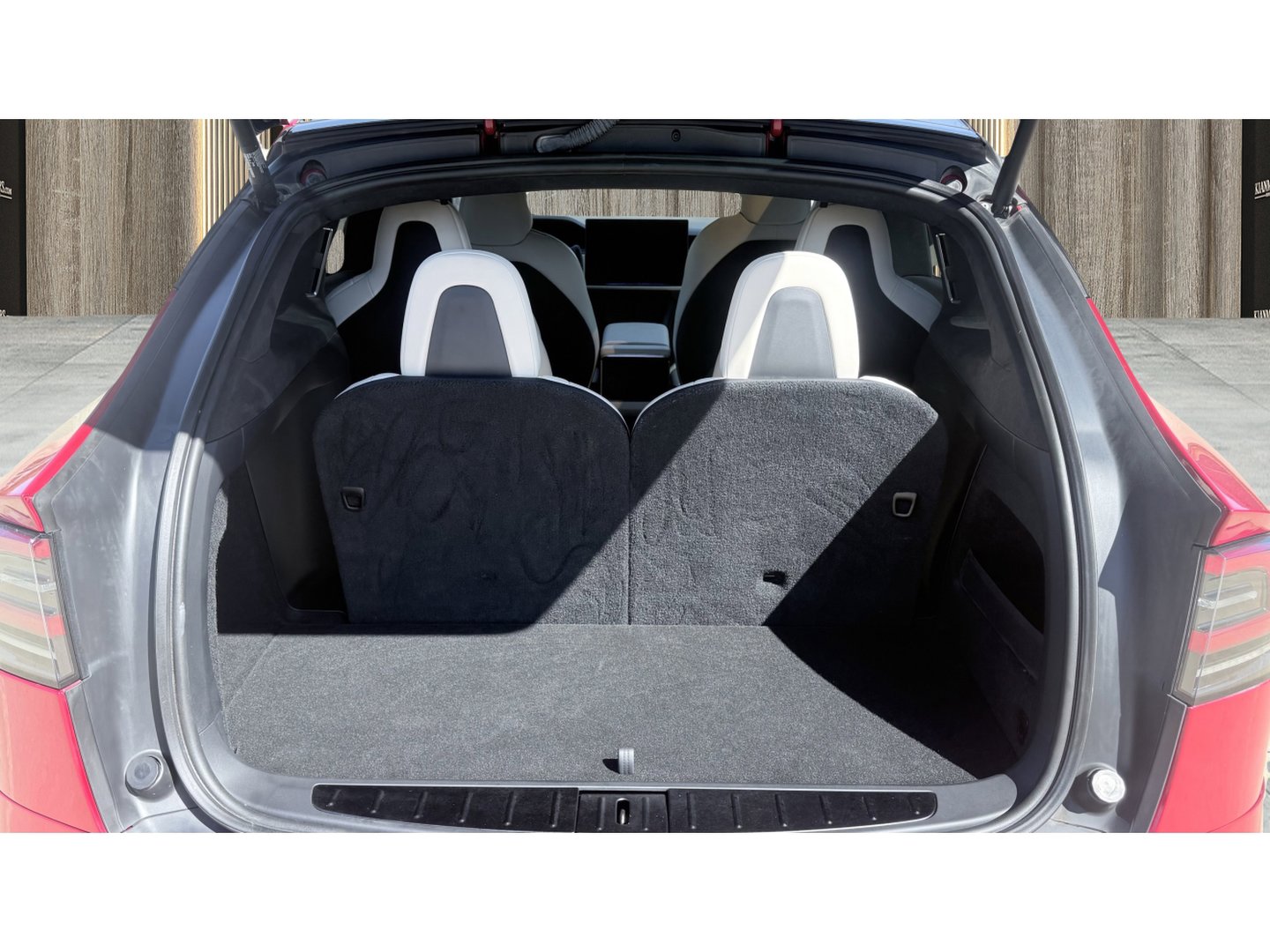 Used 2022 Tesla Model X Plaid image 14