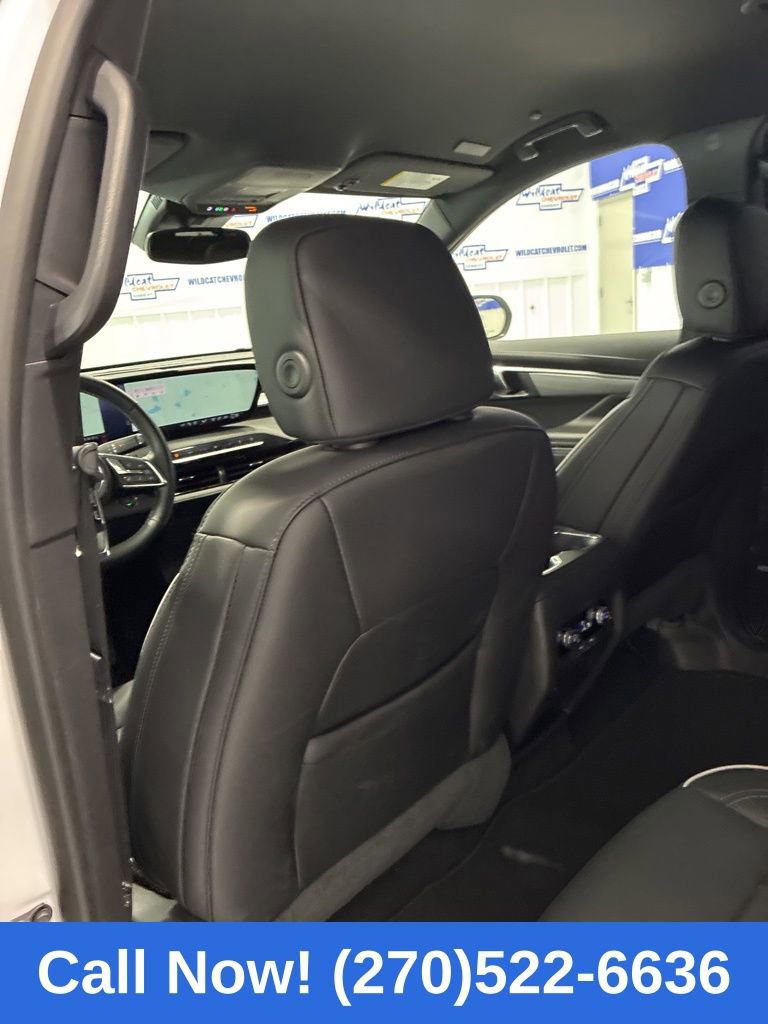 Used 2025 Buick Enclave Preferred image 34