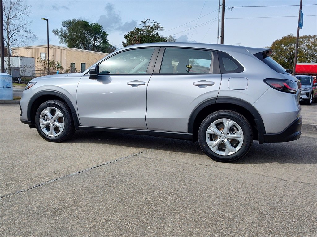 Used 2023 Honda HR-V LX image 5