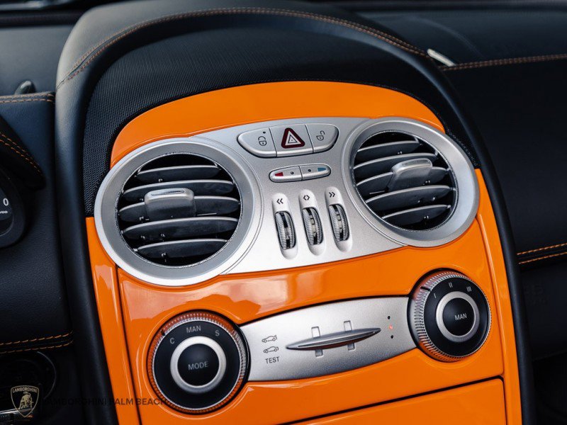 Used 2009 Mercedes-Benz SLR image 15