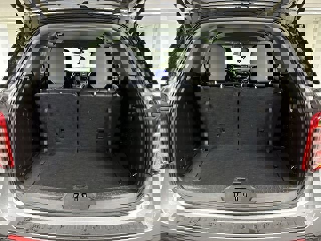 Used 2022 Ford Explorer XLT w/ Equipment Group 202A image 25