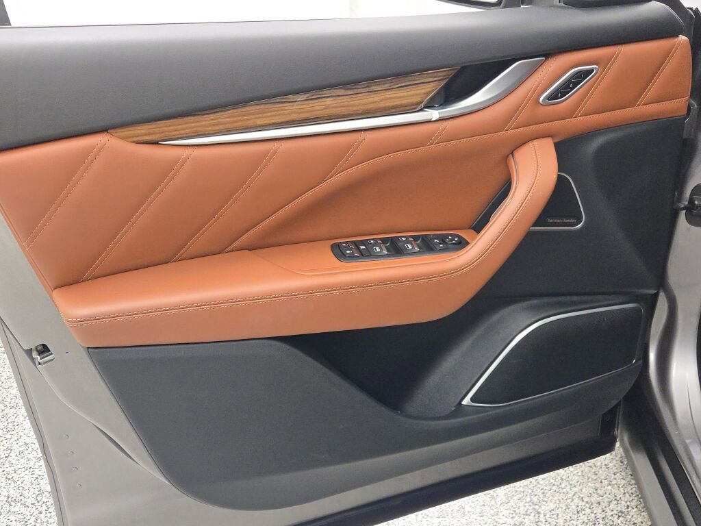 Used 2021 Maserati Levante GranSport image 25