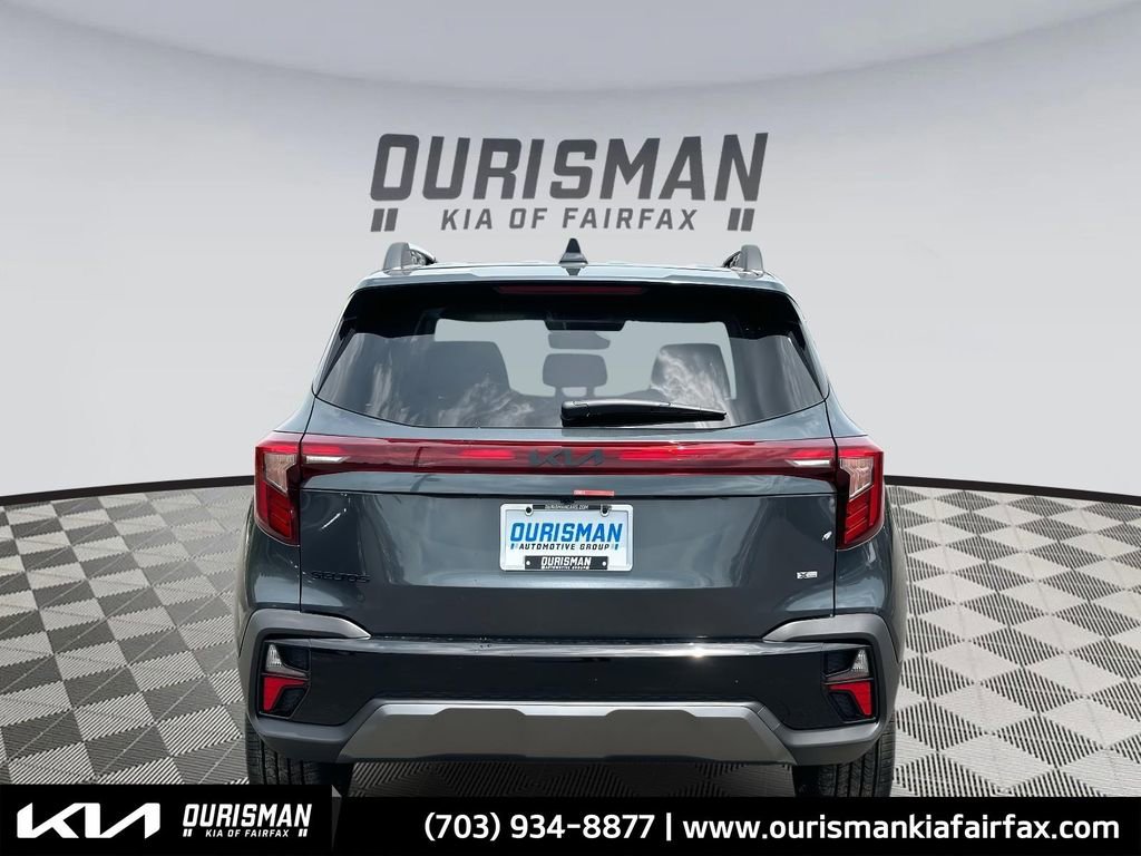 New 2025 Kia Seltos X-Line image 3