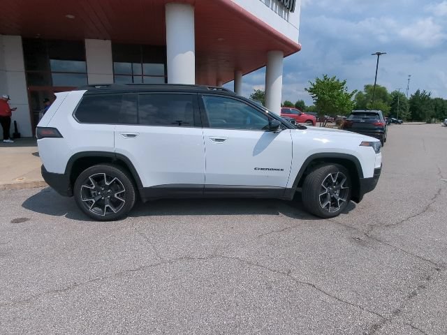 Used 2026 Jeep Cherokee Overland w/ Advanced Pro Tech Group AWD/4WD image 36