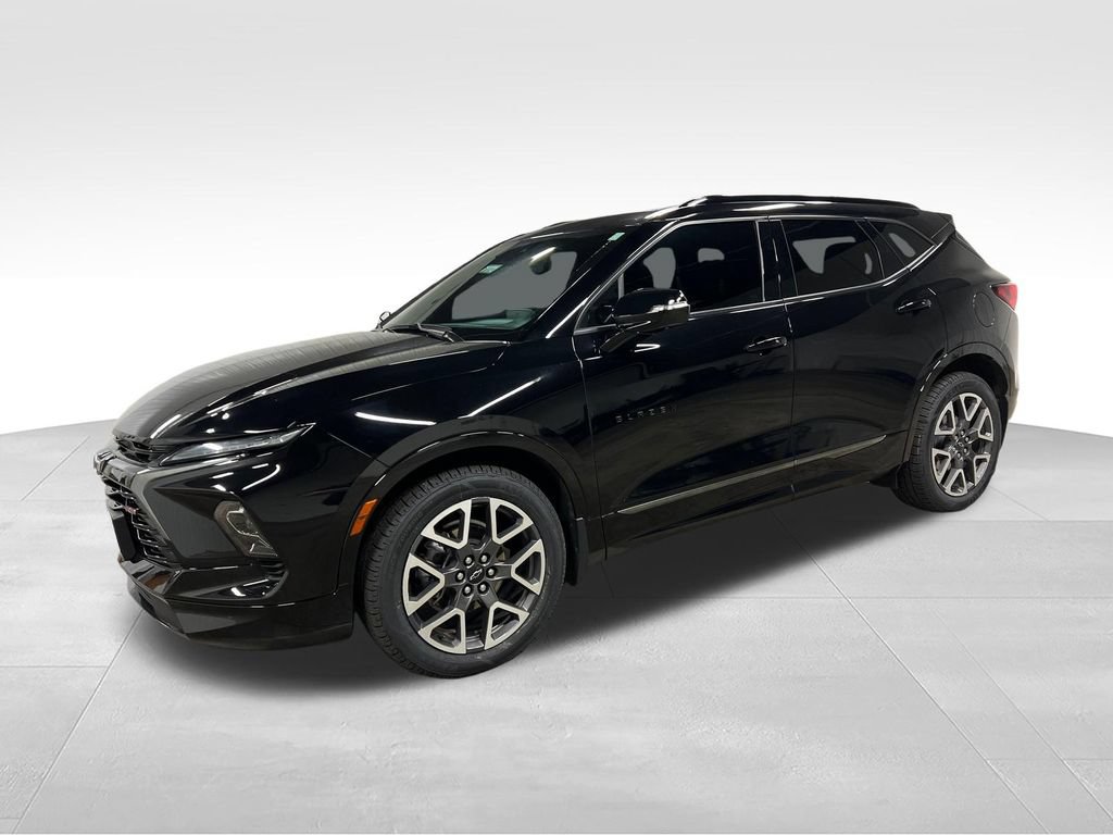 Certified 2023 Chevrolet Blazer RS w/ Driver Confidence II Package AWD/4WD image 8