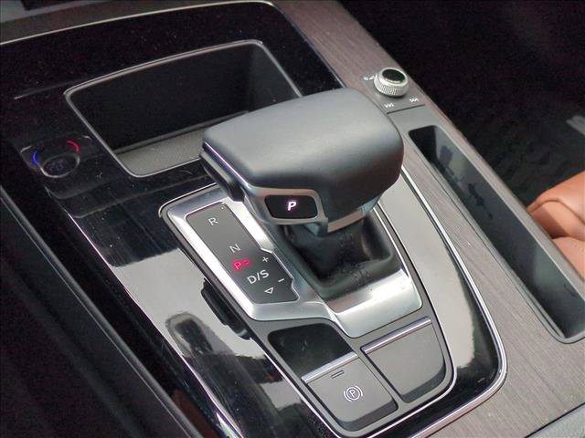 Used 2024 Audi Q5 2.0T Premium w/ Convenience Package AWD/4WD image 10