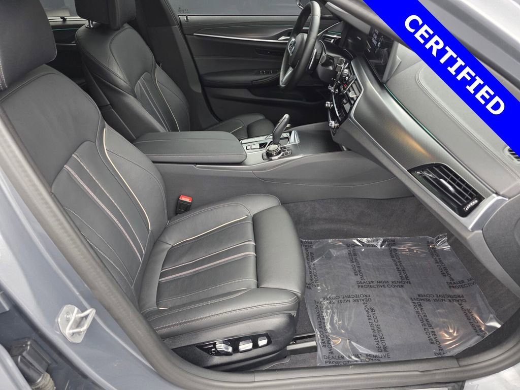 Certified 2023 BMW M550i xDrive w/ Executive Package image 30