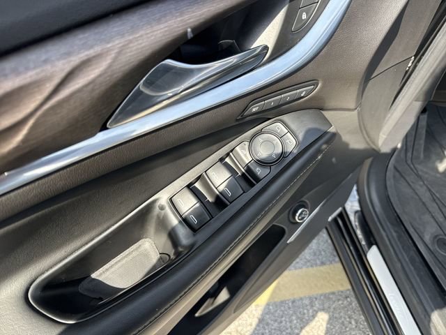 Used 2024 Buick Enclave Avenir w/ Avenir Technology Package image 23