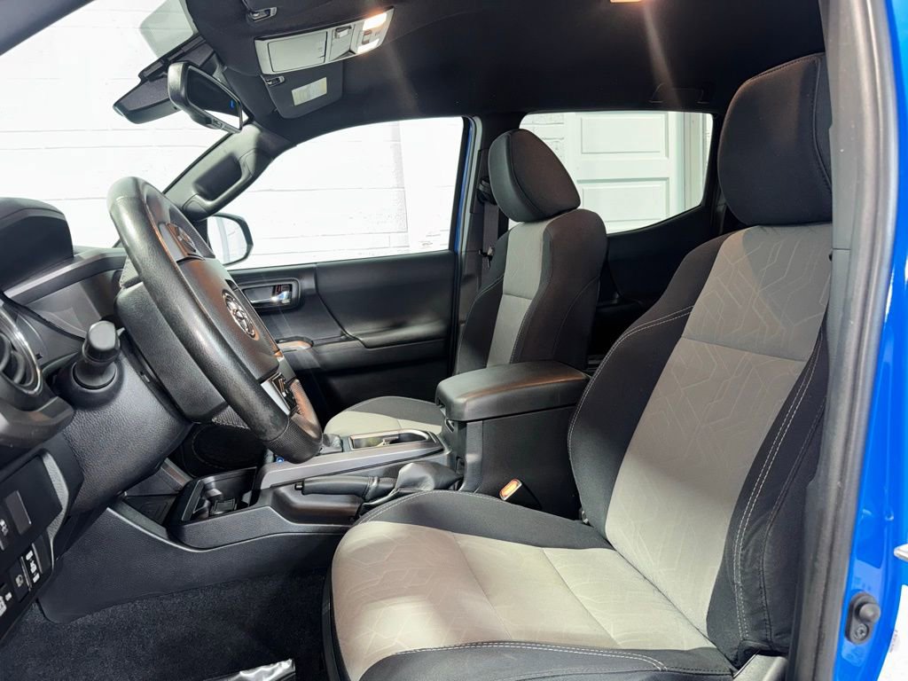 Used 2021 Toyota Tacoma TRD Sport image 17