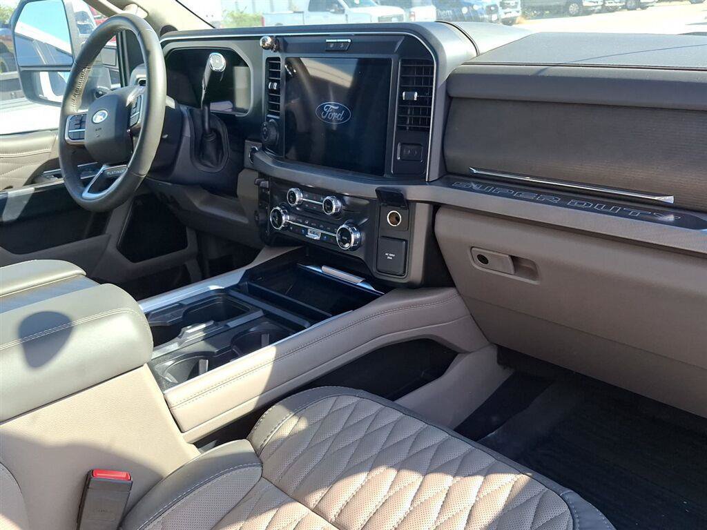 Used 2025 Ford F450 Platinum w/ Platinum Plus Package AWD/4WD image 10