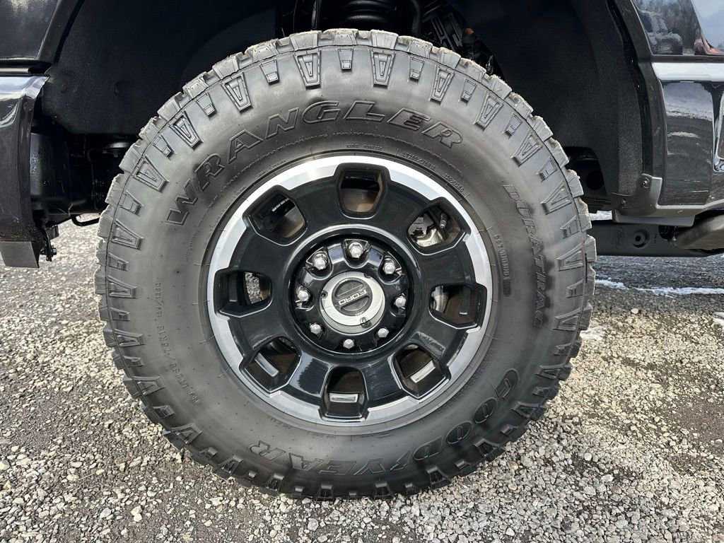 Used 2025 Ford F350 Platinum w/ Tremor Off-Road Package image 18