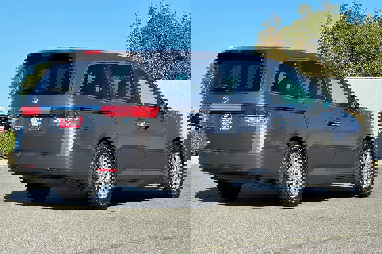 Used 2016 Honda Odyssey EX image 2