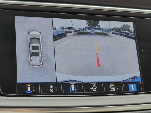 Used 2023 Buick Enclave Avenir w/ Avenir Technology Package FWD image 32