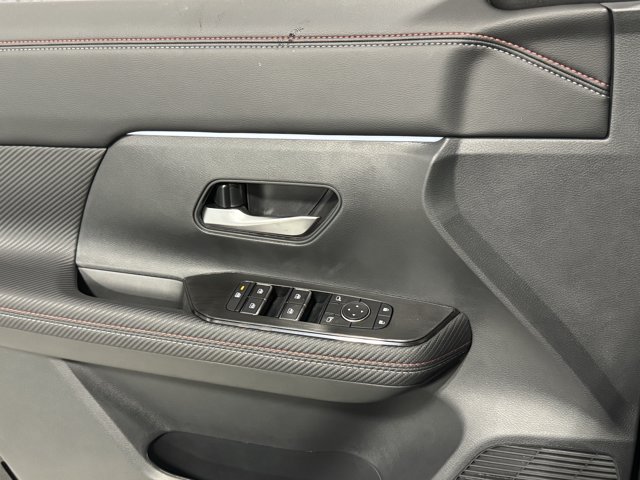 New 2026 Nissan Kicks SR w/ SR Premium Package AWD/4WD image 14